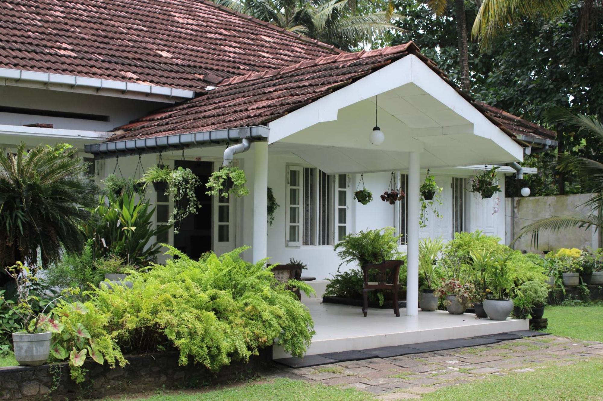Sun And Surf Rest Hotel Ahangama Luaran gambar