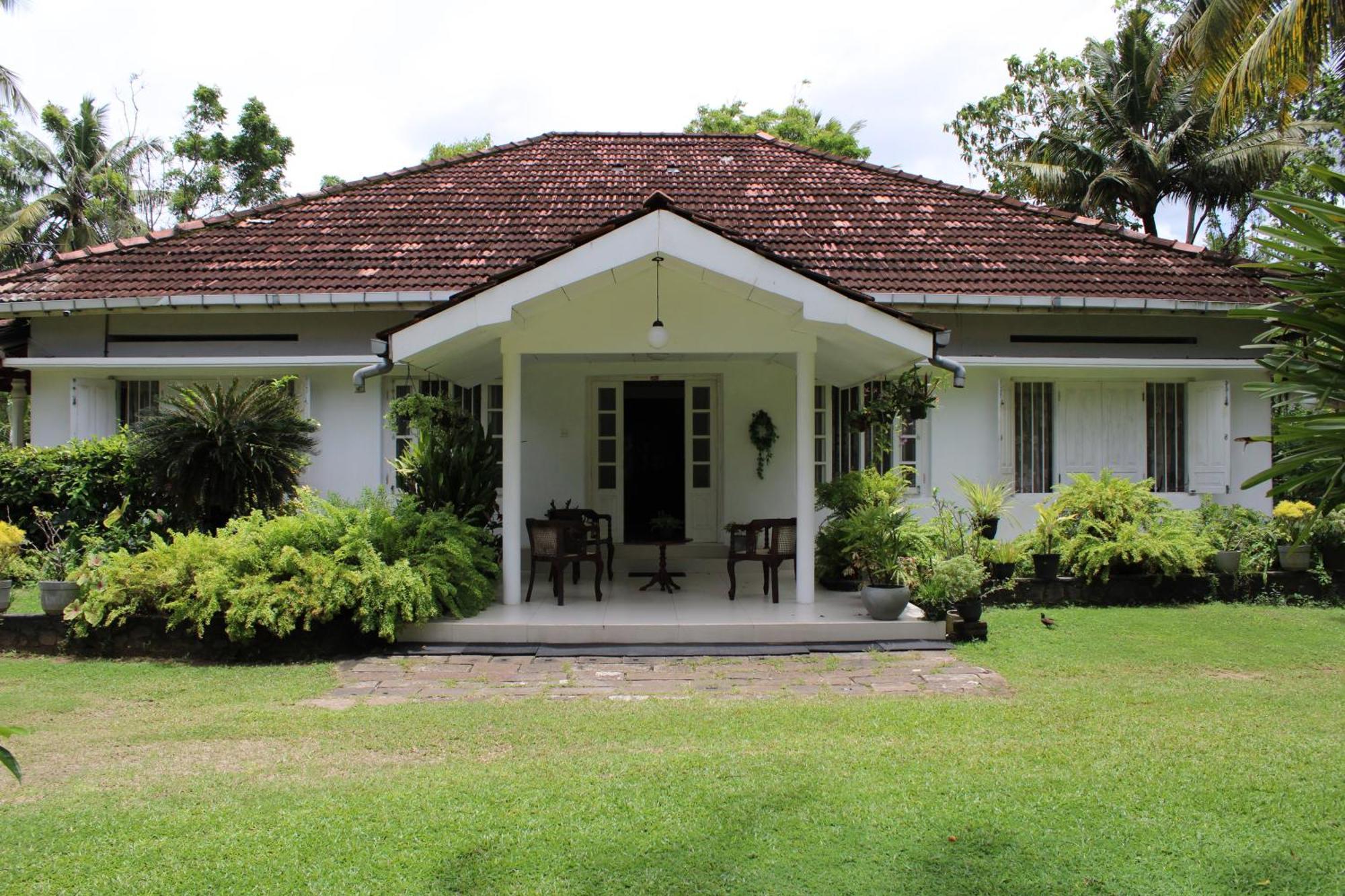 Sun And Surf Rest Hotel Ahangama Luaran gambar