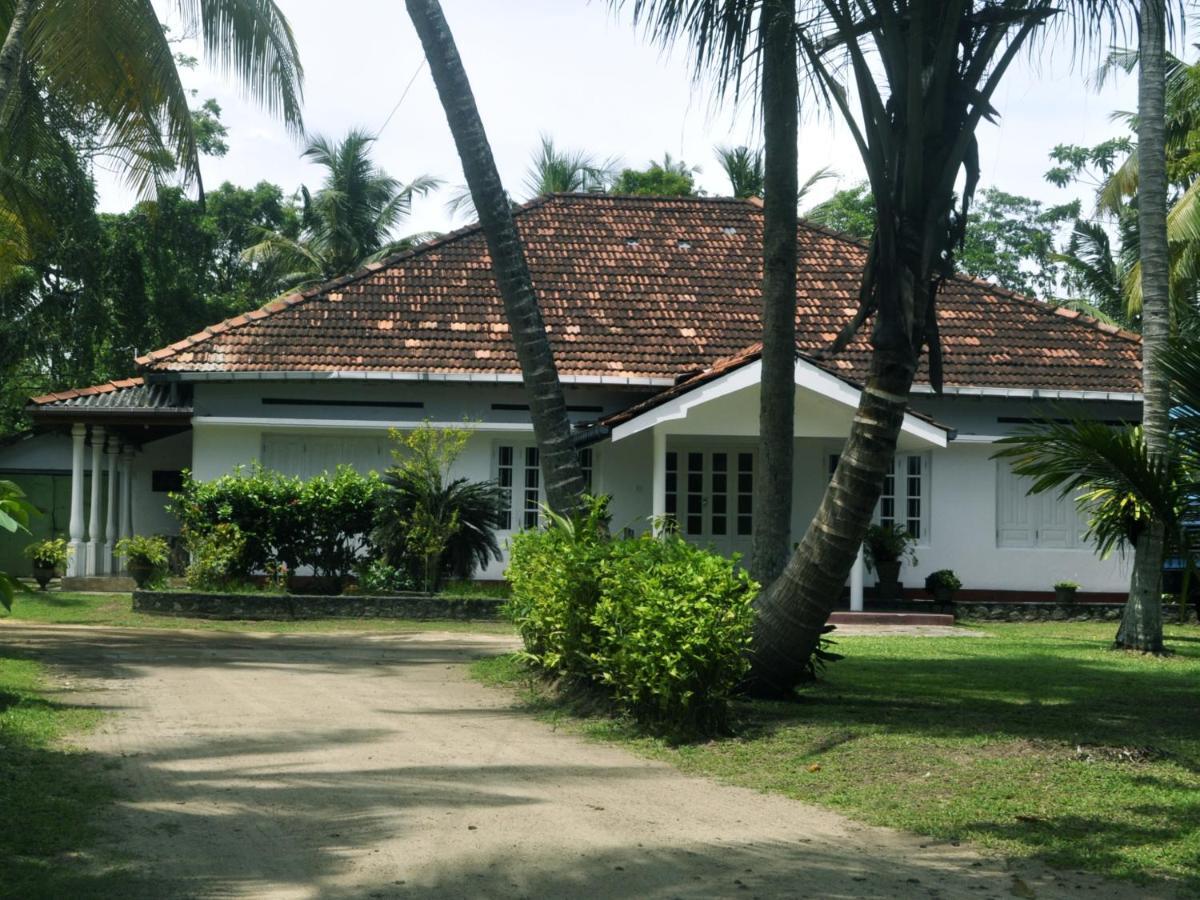 Sun And Surf Rest Hotel Ahangama Luaran gambar